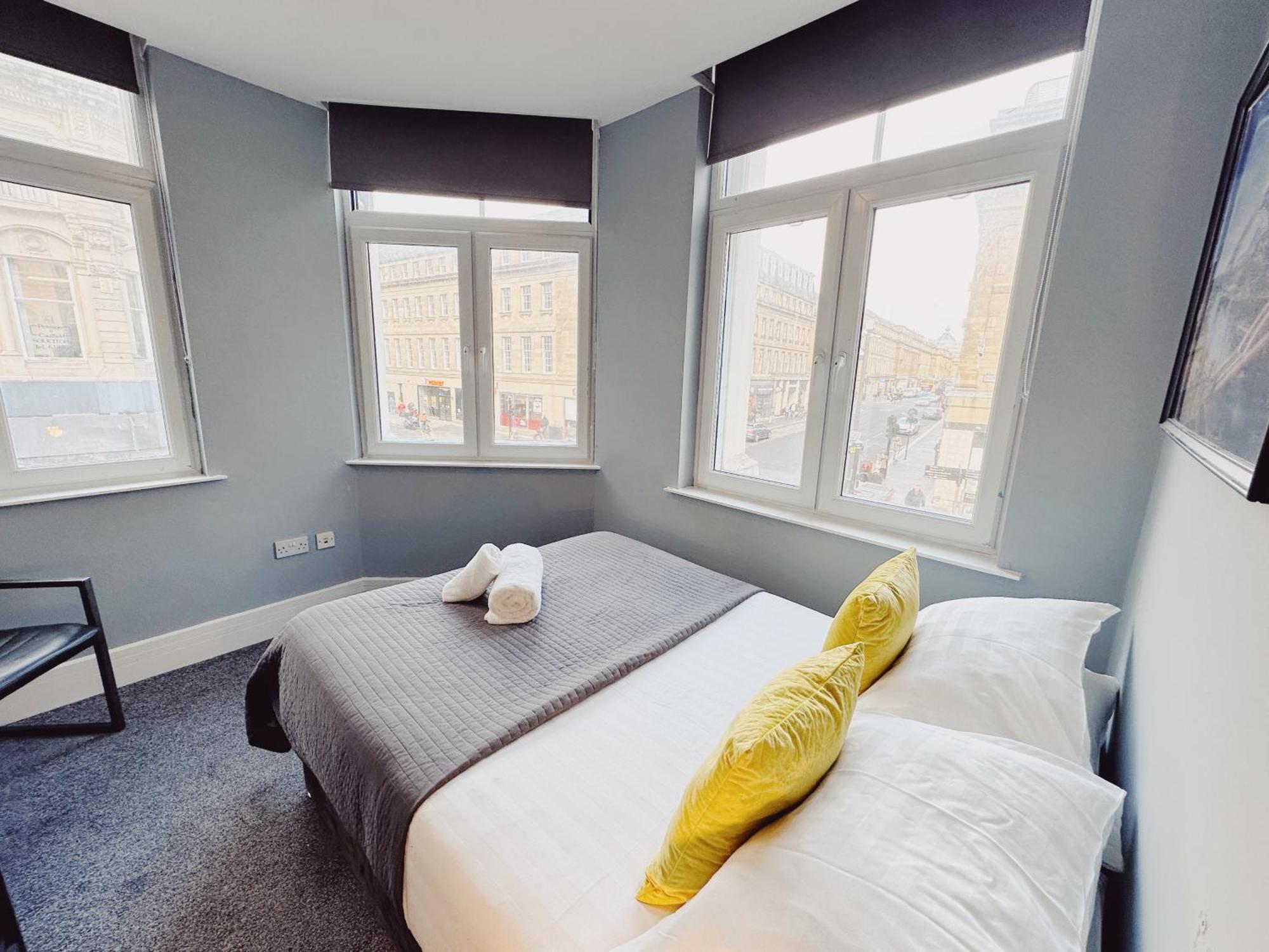 3 Bedroom Apartment In The Heart Of Newcastle - Modern - Sleeps 6 Exterior photo