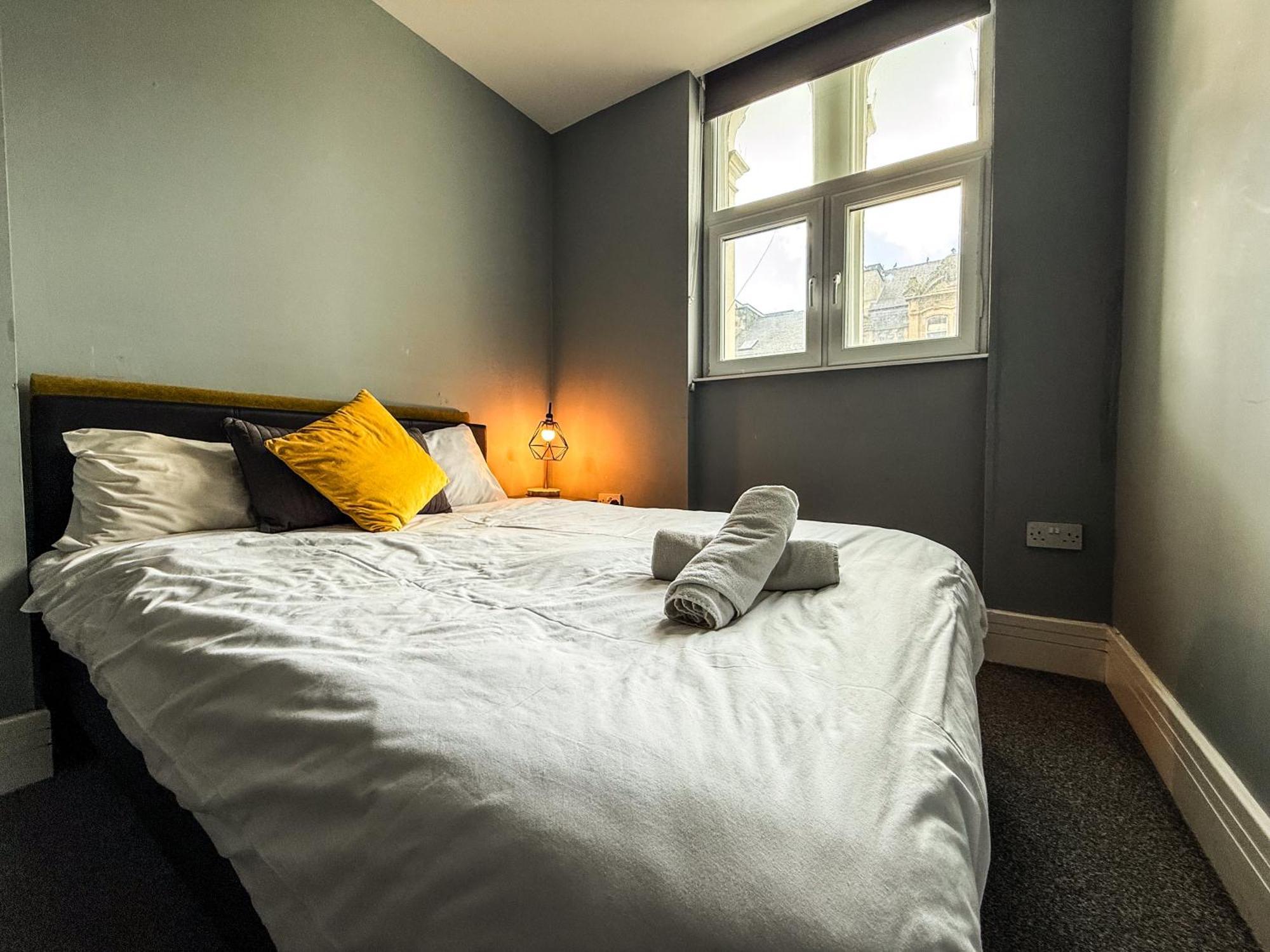3 Bedroom Apartment In The Heart Of Newcastle - Modern - Sleeps 6 Exterior photo