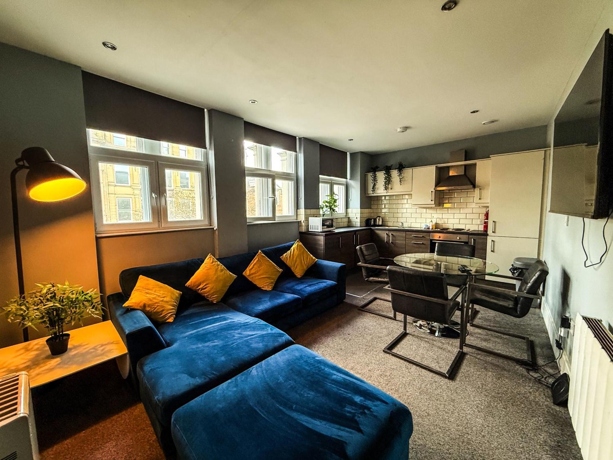 3 Bedroom Apartment In The Heart Of Newcastle - Modern - Sleeps 6 Exterior photo