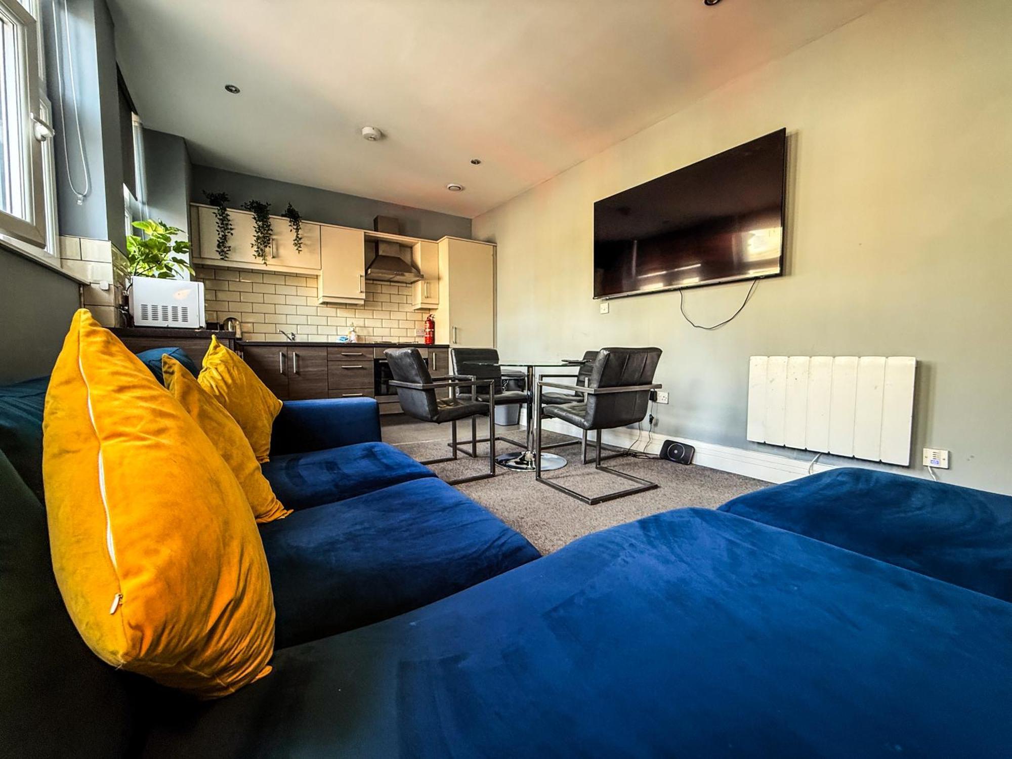 3 Bedroom Apartment In The Heart Of Newcastle - Modern - Sleeps 6 Exterior photo