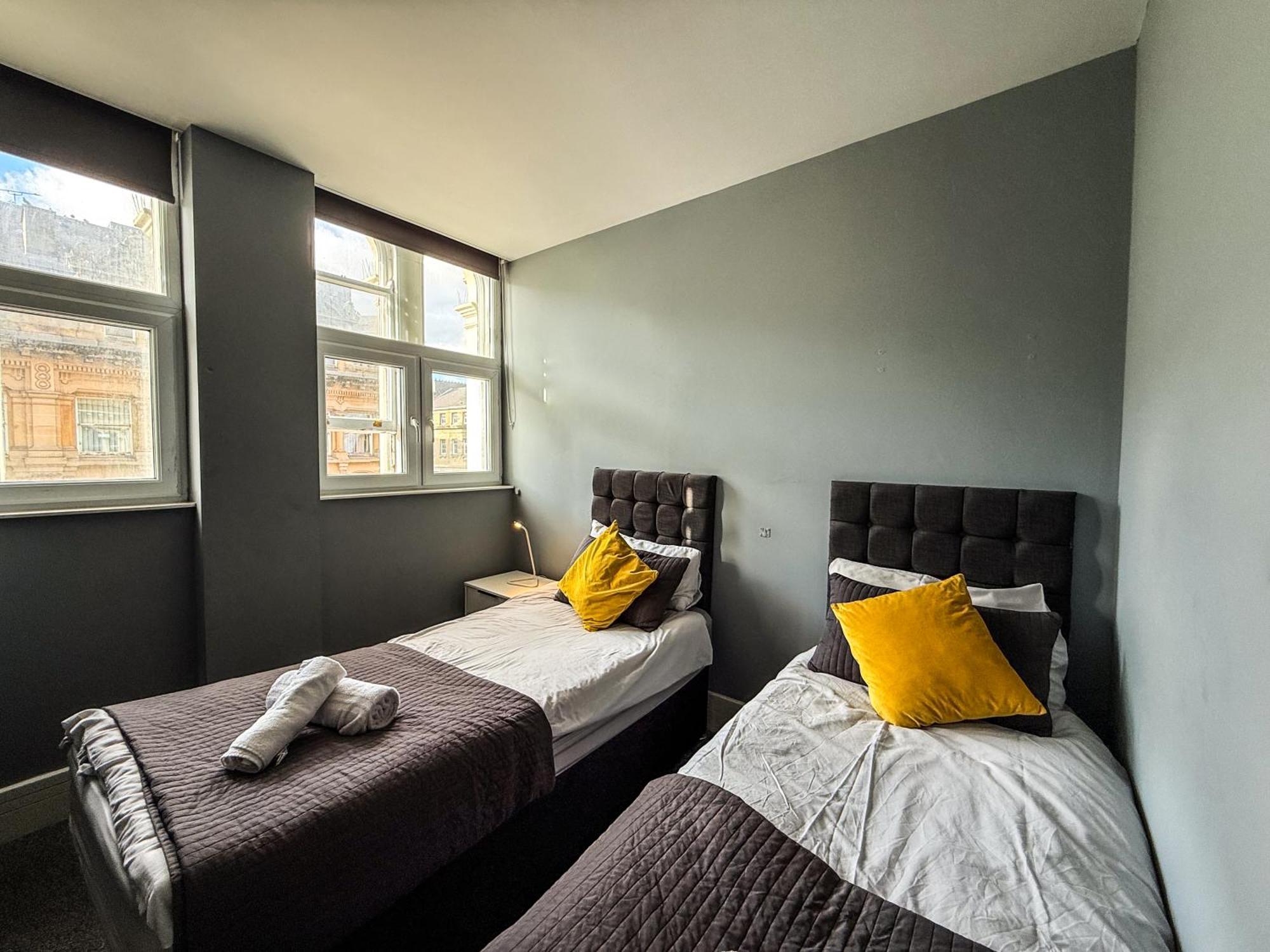 3 Bedroom Apartment In The Heart Of Newcastle - Modern - Sleeps 6 Exterior photo